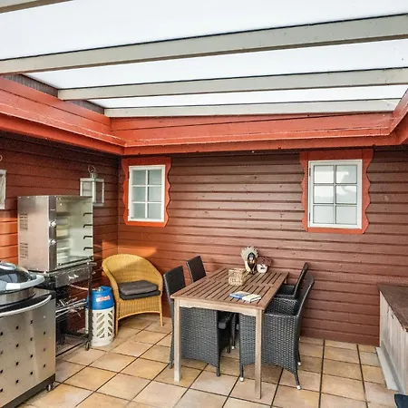 Gorgeous In With House A Panoramic View *